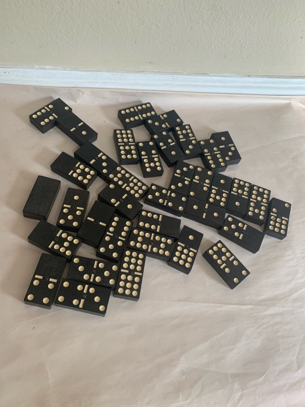 Vintage Double Nine Dominoes Lion Embossed Wood 36 Pcs Lion Stamp Wood Dominoes